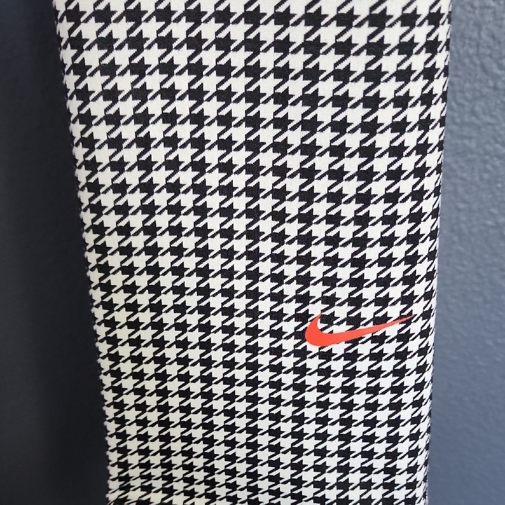Nike Houndstooth Leggings - Black and White - Picture 3 of 5